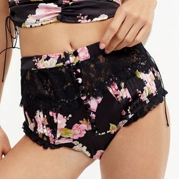 For Love & Lemons ✦ Melrose Panty ✦ High‑Waist Pleated Panels Ruffles XXS NWT - Picture 2 of 6